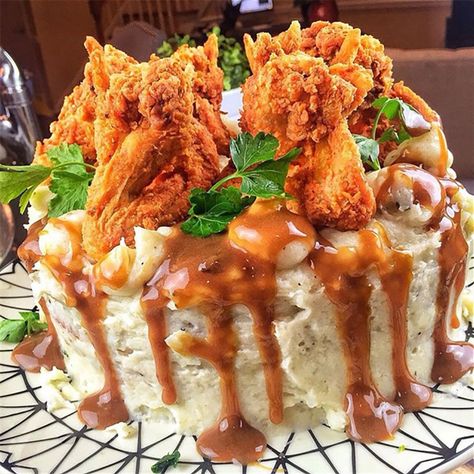 Fried Chicken Mashed Potatoes, Fried Chicken Cake, Cornbread Cake, Chicken Mashed Potatoes, Chicken Cake, Southern Cooking, Soul Food, Chicken Dishes, Fried Chicken