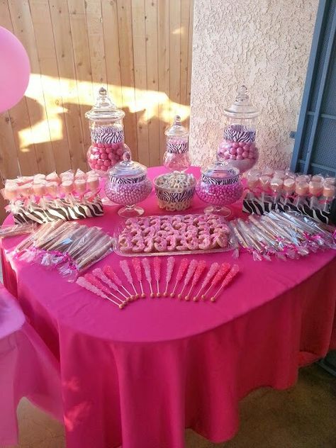 Barbie Pretzel Rods, Barbie Theme Dessert Table, Barbie Candy Table Ideas, Barbie Treat Table, Barbie Candy Table, Barbie Dessert Table, Baby Shower Candy Table, Barbie Bday, Barbie Theme Party