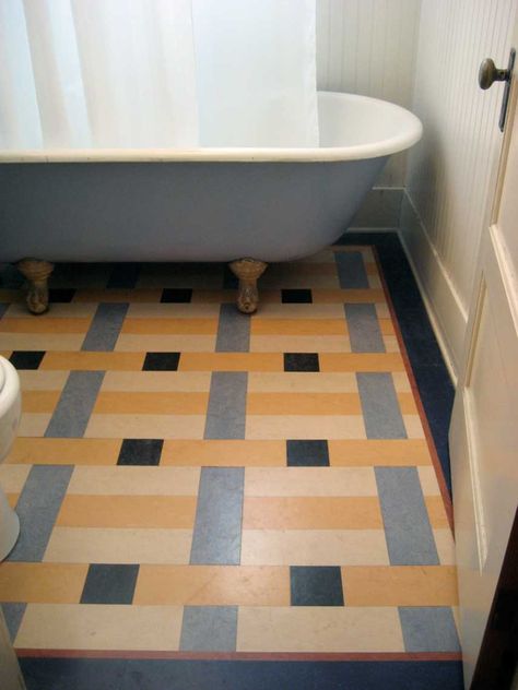 Random Tile Pattern Bathroom, Classic Tile Patterns, Checked Floor Bathroom, Mosaic Floors, Wood And Tile Checkered Floor, Vintage Checkered Floor, Plaid Tile Pattern, Harlequin Pattern Floor, Kitchen Flooring Ideas Tile