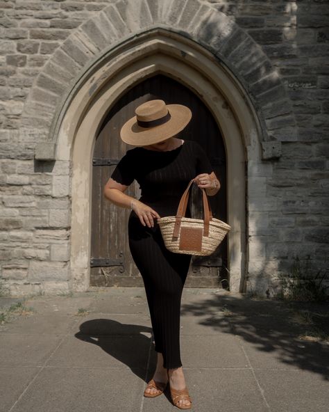 Black Bodycon Summer Dress Sezane Petite Curvy Fashion, Sezane Dress, Rich Black Women, Safari Outfit Women, Day Out Outfit, Coast Outfit, Safari Outfit, Feminine Casual, Petite Curvy