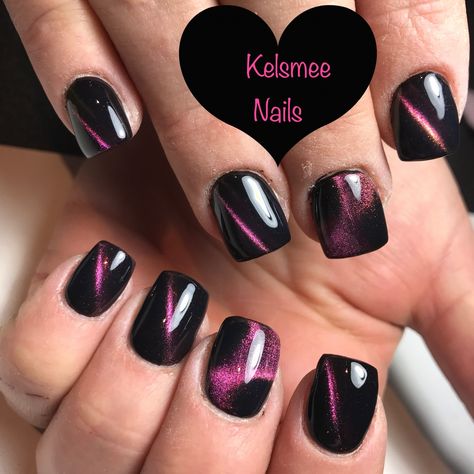 Cat eye, Black nails | Cat eye nails, Cat eye nails polish ... #nails #nailart #nailpolish Cateye Nailart Winter, Black Cateye Nailart, Cats Eye Nails Design Ideas Summer, Cateye Nailart, Cat Nail Designs, Rounded Acrylic Nails, Black Almond Nails, Cat Eye Nails Polish, Eye Nail Art