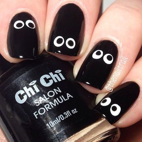 Yin En Yang, Black And White Nail, Black And White Nail Designs, Black And White Nail Art, Cute Halloween Nails, Black Nail Art, Black Nail Designs, White Nail Designs, White Nail