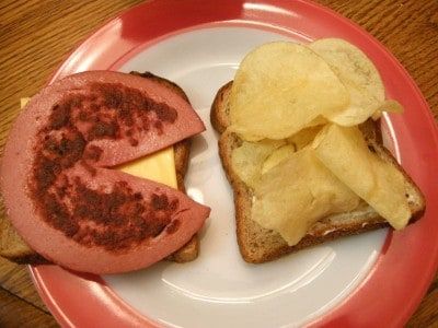 Southern Sandwiches, Bologna Sandwiches, Chips Sandwich, Fried Bologna Sandwich, Chip Sandwich, Bologna Recipes, Fried Bologna, Bologna Sandwich, Southern Plate