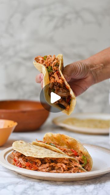 Patry Acosta👩🏼‍🍳 on Instagram: "🌮 ¡Aprende a hacer tortillas de harina para tacos!  Pueden rellenarlos con lo que deseen, por ejemplo: pollo, frijoles, vegetales, ropa vieja, queso, carne de cerdo, etc.  Ingredientes📝: -250g harina -1 cdita. sal -3 cdas. aceite -150ml agua tibia  #tacos #food #foodie #tacosmexicanos #tortilla #receta #nuevareceta #recetasencilla #reelrecipe #tendencia #explorepage #foodphotography #foodporn #pollo #recetaenespañol #fyp" Tacos Mexicanos, July 1, Tacos, On Instagram