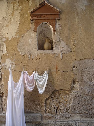 Old Wall, Europe Summer, Italian Summer, Northern Italy, Summer Feeling, Summer Dream, European Summer, Pretty Places, Summer Aesthetic