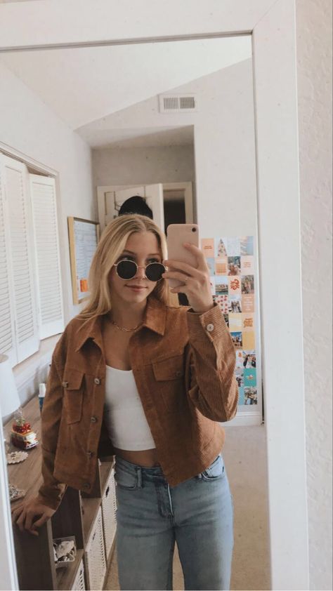 How To Style Brown Corduroy Jacket, Corduroy Brown Jacket Outfit, Light Brown Corduroy Jacket Outfit, Navy Corduroy Jacket Outfit, Brown Corduroy Jacket Outfit, Corduroy Jacket Outfit, Brown Jacket Outfit, Outfit Swag, Fits 2023