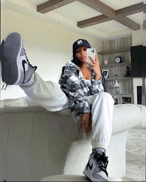 Gray Jordan 1 Outfit Women, Gray Jordans Outfit Women, Jordan 1 Gray Outfit, Grey Jordans Outfit, Jordans Outfit Women, Gray And White Jordans, Jordan 1 Outfit Women, White Outfits For Women, Dunks Outfit