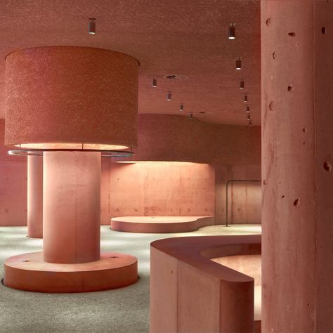 David Adjaye curves pink concrete around Los Angeles store The Webster Tor Design, Design Camino, David Adjaye, Isamu Noguchi, Curved Walls, Terrazzo Flooring, Deco Boheme, Retail Interior, Curved Glass