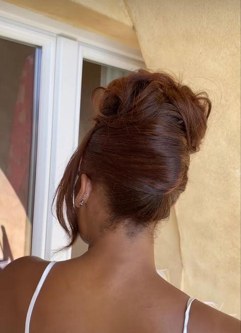 Have Inspiration, Prom Girl, Relaxed Hair, روتين العناية بالبشرة, Baddie Hairstyles, Hair Inspo Color, Aesthetic Hair, العناية بالشعر, Girl Dresses