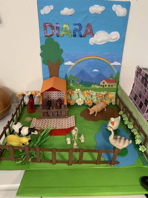 Farm Animals Decorations Classroom, Farm Diorama Ideas For Kids, Animals School Project, Wild Animal Nursery, Farm Diorama, Farm Classroom, Farm Classroom Theme, Habitats Projects, Farm Animals Decor