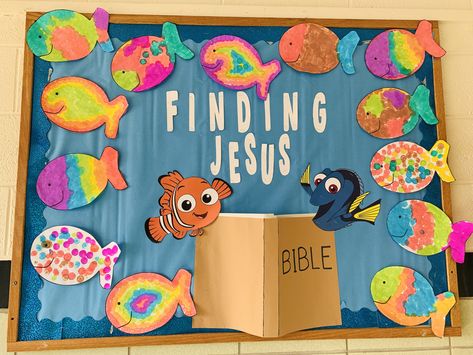 Ccd Classroom Decorations, Biblical Classroom Themes, Church Preschool Bulletin Boards, Christian Classroom Decor Themes, Christian Daycare Ideas, Christian Elementary Classroom, Christian Preschool Bulletin Board Ideas, Bible School Themes, Ccd Bulletin Board Ideas