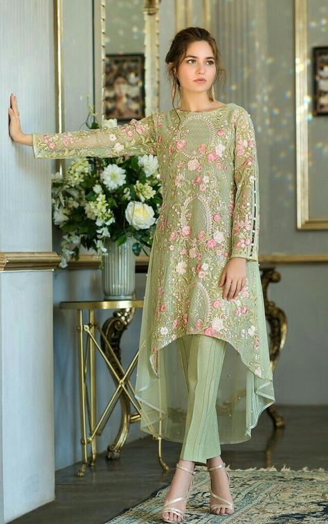 Designer Dresses Couture, Net Shirt, Pakistani Dresses Casual, Pakistani Fashion Party Wear, Sleeves Designs For Dresses, Muslim Fashion Dress, Simple Pakistani Dresses, Bridal Dress Design, Designer Party Wear Dresses