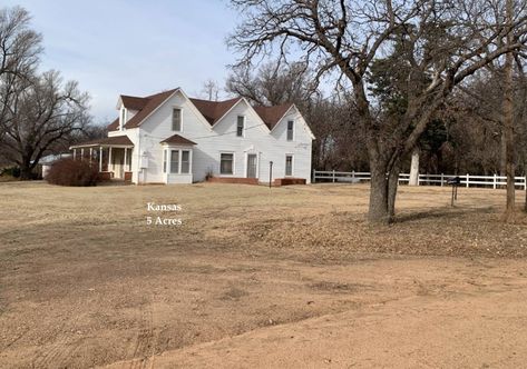 Cheapish c.1900 Kansas Farmhouse For Sale on 5 Acres Under $101K - Old Houses Under $50K Kansas Farmhouse, Vintage Stoves, Farm Houses, Old Houses For Sale, Wrap Around Porch, Living And Dining Room, Eat In Kitchen, Houses For Sale, Walk In Pantry