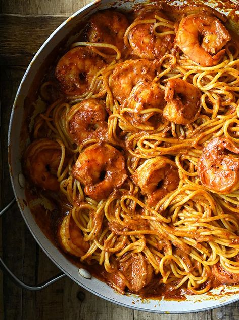 Harissa Shrimp Spaghetti - Serving Dumplings Shrimp And Spaghetti, Harissa Shrimp, Harissa Sauce, Seared Shrimp, Harissa Recipes, Spaghetti Ingredients, Shrimp Spaghetti, Breakfast Soup, Pork Chop Dinner