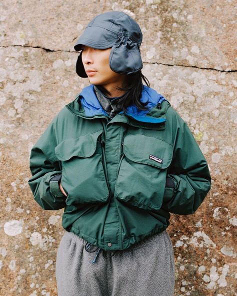 Royal Ragz on Instagram: “Fall 2002 Patagonia SST Jacket 🎣 - Size mens large Available today @ 8PM (GMT) Lookbook available to view online now via the link in…” Stone Island Jacket, Patagonia Outfit, Workwear Vintage, Functional Clothing, Patagonia Jacket, Outdoor Fashion, Japan Fashion, Outdoor Outfit, Mens Street Style