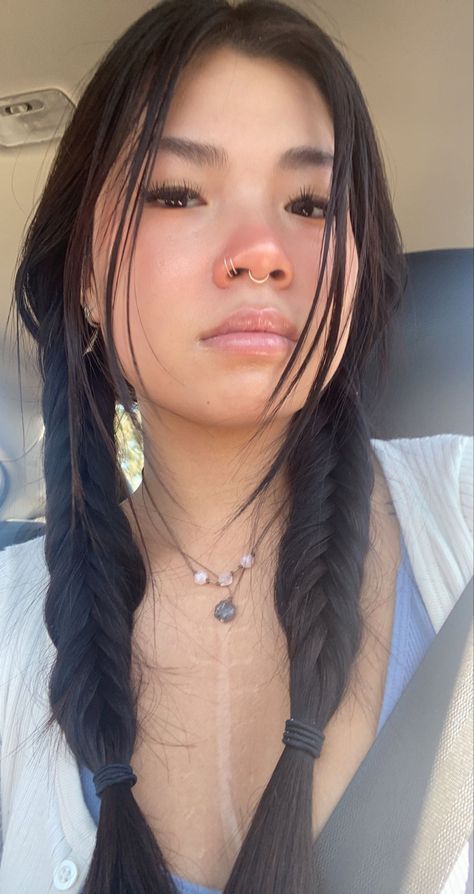 Asian With Septum Piercing, Types Of Piercings Nose, Asian Septum Piercing, Septum Piercing Girl, Septum Piercing Aesthetic, Braids Blue, Aesthetic Frame, Necklace Stones, Cute Nose Piercings