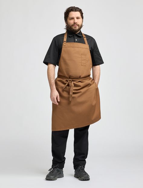 Black chef shirt with toffee brown chef apron Coffee Shop Apron, Apron Barista, Professional Aprons Chefs, Brown Apron Cafe, Cafe Uniform, Brown Apron, Brown Cafe, Barista Apron, Chef Shirts