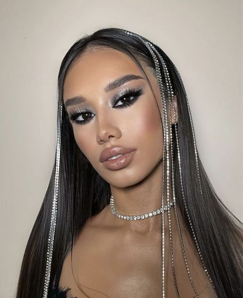 Music Video Makeup, Rave Hairstyles, Silver Eyeliner, Silver Eye Makeup, Silver Outfits, Rave Hair, Prom Eye Makeup, Hair Tinsel, Silver Eye