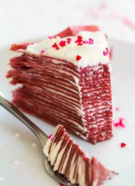 Insane Desserts, Crepes Cake, Velvet Recipes, Crepe Cake Recipe, Kek Lapis, Dessert Parfait, Crepe Cakes, Romantic Meals, Crepe Cake