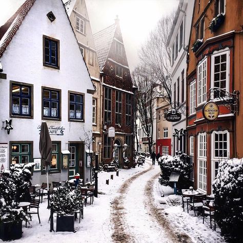 Winter in Schnoorviertel, Bremen, Germany Winter Szenen, Winter Scenery, Travel Instagram, Winter Aesthetic, Pretty Places, Winter Scenes, Beautiful World, Travel Dreams, Old Town