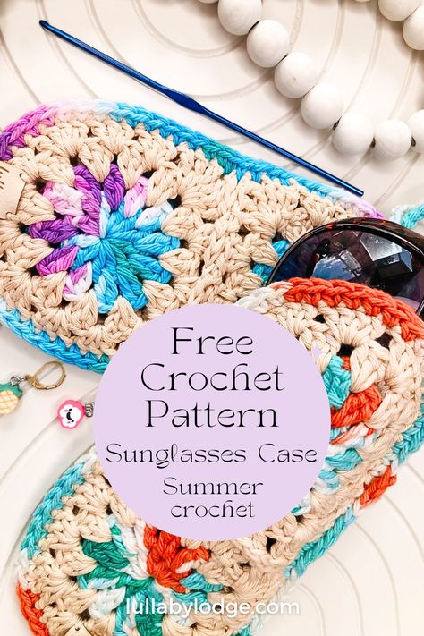 Learn how to make a chic and practical granny circle crochet pouch for your sunglasses. This detailed tutorial is ideal for sunny days and summer outings, ensuring your sunnies are always safe and stylish. Crochet Eyeglass Cases, Crochet Travel, Crochet Pouch, Crochet Circles, Holiday Crochet, Granny Squares Pattern, Baby Blanket Crochet Pattern, Eyeglass Case, Granny Square Crochet Pattern