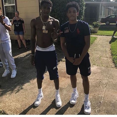 Nba Youngboy Rare Photos, Thugs Sagging, Kobe Bryant Birthday, Hood Guys, Nike Shoes Photo, Nba Baby, Girl Gang Aesthetic, Nba Outfit, Bad Barbie