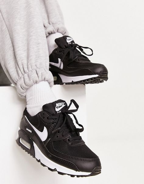 Air Max 90 Outfit Woman, Air Max 90 Outfit, Black Running Shoes Women, Nike Air Max 90 Black, Waterproof Running Shoes, Air Max 90 Women, Nike Air Max Excee, Iconic 90s, Vaseline Lip