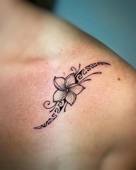 Ways To Fill In A Sleeve Tattoo, Tiare Maori Flower Tattoo, Plumeria Tattoo Meaning, Polynesian Lotus Flower Tattoo, Hawaiian Ohana Tattoo, Tony Tattoos For Women, Matching Hawaiian Tattoos, Kakau Tattoos, Hawaiian Flower Tattoos For Women