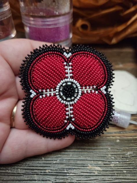 Beaded Poppies Pattern, Beaded Poppy Pattern, Beaded Poppies, Beaded Poppy, Bead Applique, Beaded Things, Poppy Pattern, Bead Sewing, Native American Beadwork