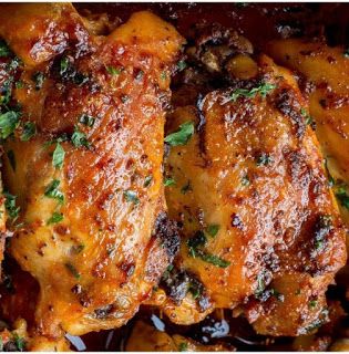 Good Frickin Paprika Chicken, Recipes With Smoked Paprika, Smoked Paprika Recipes, Chicken Thigh Oven, Chicken Thigh Bake, Baked Paprika Chicken, Thigh Chicken, Smoked Paprika Chicken, Chicken Paprika