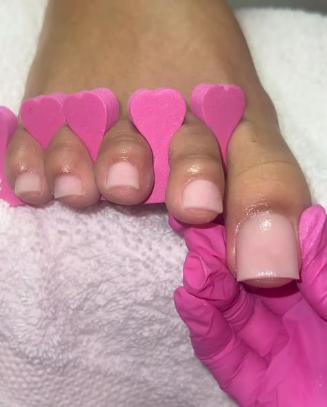 Is your toe application laying like this👀😍😍 🚨 If Not you better runnnnn to that link in my BIO↗️ My Acrylic toes tutorial is NOW 50% 🚨 French tip tutorial included🥳 @i.k__nails @i.k__nails @i.k__nails #acrylictoes #acrylictoestutorial #frenchtiptoes #nailinstructor French Tip Tutorial, French Tip Toes, Acrylic Toes, Nails, Quick Saves