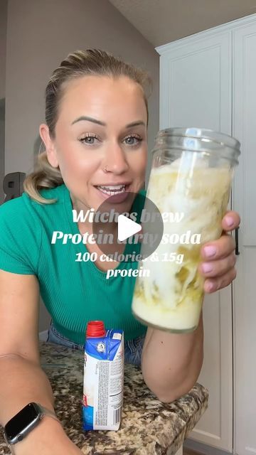 Janelle Rohner on Instagram: "Witches brew Dirty soda but high protien. 100cal and 15 g protein. Great for busy people or moms on the go with work, school or sports. #highprotein #dirtysoda #highprotein @alaninutrition @skinnymixes" High Protein Smoothies No Powder, Janelle Rohner, High Protein Smoothies, Soda Recipe, Protein Shake Recipes, Busy People, Protein Drinks, 100 Calories, Protein Shake