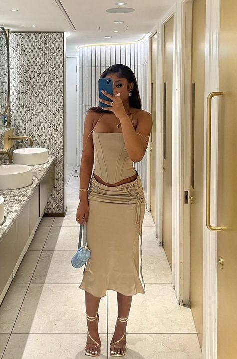 Nude Going Out Outfit, Beige Going Out Outfit, Gold Dress On Black Women, Cute Dinner Date Outfit Classy, Beige Birthday Outfit, Boujee Dinner Outfit, Brown Dinner Outfits Black Women, Cute Date Outfits Classy, Neutral Going Out Outfit