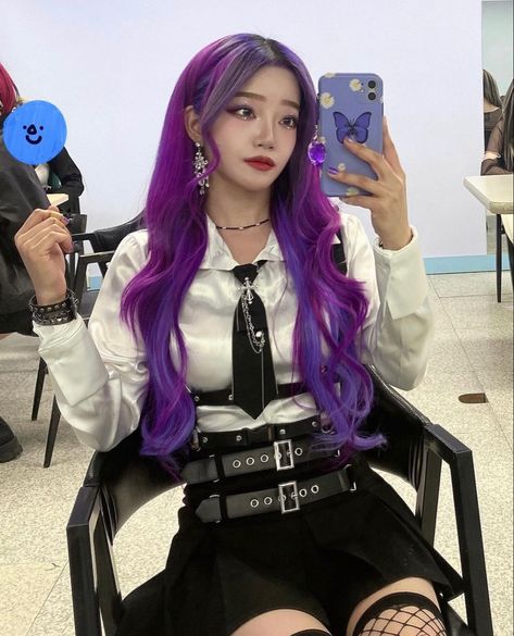 Rolling Quartz Yeongeun, Concert Outfit Rock, Rolling Quartz, Girl Punk, Outfit Korean, Rock Concert, Emo Fashion, J Fashion, Girl Crushes