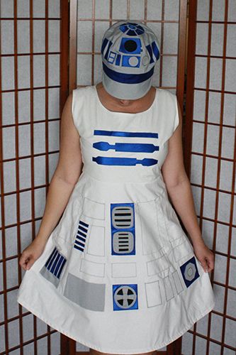 I made myself an R2D2 outfit for PAX! Diy R2d2 Costume Women, Star Wars Fancy Dress, R2d2 Dress, R2d2 Costume, Disfraz Star Wars, Halloween Food Crafts, Robot Costumes, Star Wars Halloween, Running Costumes