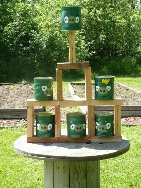 Juego al aire libre. Patio Games, Angry Birds Birthday, Bird Birthday Parties, Surviving Summer, School Fair, Giant Jenga, Angry Birds Party, Outside Games, School Carnival