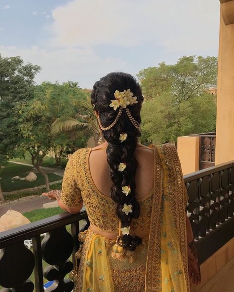 Pretty Braided Hairdo Inspiration for Wedding Ceremonies by Real Brides | ShaadiSaga South Indian Wedding Hairstyles, Bridal Hair Decorations, Bridal Hairstyle Indian Wedding, Hair Style On Saree, Saree Hairstyles, Mehendi Ceremony, Engagement Hairstyles, Bridal Braids, Bridal Hairdo