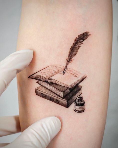 Open Book Tattoo, Writer Tattoo, Quill Tattoo, Book Inspired Tattoos, Reading Tattoo, Book Lover Tattoo, Realistisches Tattoo, Bookish Tattoos, Literary Tattoos