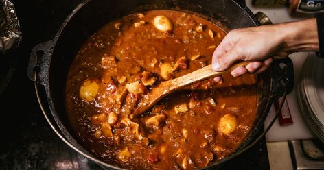 Catfish Sauce, Cajun Stew, Sauce Piquant, Recipes Fish, Steamed White Rice, Onion Juice, Game Recipes, Cajun Cooking, Wild Game Recipes