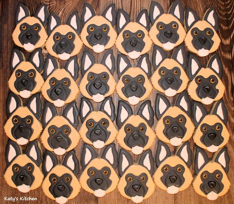 German Shepherd Cookies Decorated, German Shepherd Rock Painting, German Shepard Cookies Decorated, Golden Doodle Cookies Decorated, Dog Themed Cookies Royal Icing, Dog And Cat Cookies Decorated, Icing Cookies, Royal Icing Cookies, Royal Icing