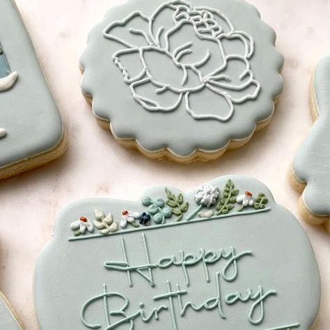 Flour Cookie Co. on Instagram: "Happy Floral Friday! Floral cookies are such a fun gift for a birthday! . . . . #floralcookies #flowercookies #birthdaycookies #flourcookieco #flourcookies #okcsweets #normanok #normanokbaker #normanokbakery #decoratedsugarcookies #okcbaker #okcbakery #normanokcookies #madeinoklahoma #sugarcookiesnormanok #fancycookiesokc #fancycookiesnormanok #normansweets #normaneats #okceats #mooreokcookies #okcbaker #okcbakery #oklahomacookies #sugarcookiesokc #sugarcookiesnormanok #decoratedcookiesokc #decoratedcookiesnormanok" Floral Cookies, Cookie Decorations, No Flour Cookies, 65th Birthday, Fancy Cookies, Flower Cookies, Cookie Ideas, Icing Cookies, Birthday Cookies