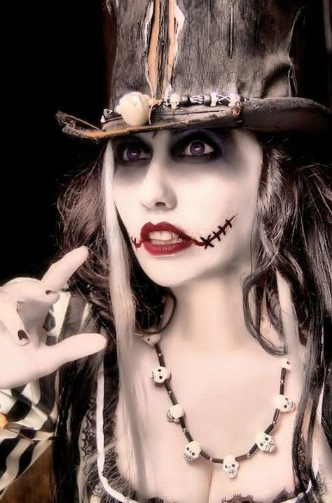 jody gehrman: Witchy Costume Ideas: From Pinup to Voodoo Priestess Voodoo Doll Makeup, Voodoo Makeup, Theatre Bizarre, Voodoo Costume, Creepy Costume, Halloween Chic, Voodoo Priestess, Costume Inspirations, Tom Waits