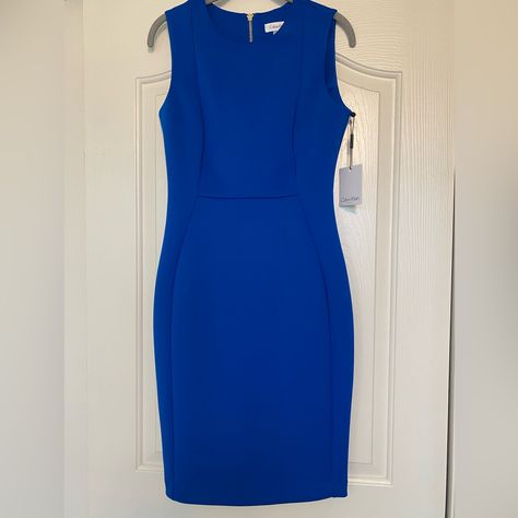 You Just Can’t Go Wrong With This Classic Calvin Klein Knee-Length Scuba Dress. Size 4. Love The Color: A Vibrant Royal Blue. Flawless Condition Measurements: Bust: 16” Waist: 13.5” Hip: 17.5” Length: 39” Floral Pencil Dress, Green Knit Dress, Summer Sundress, Calvin Klein Red, Black Dress Formal, Scuba Dress, Work Dresses, Pleated Bodice, Sparkle Dress