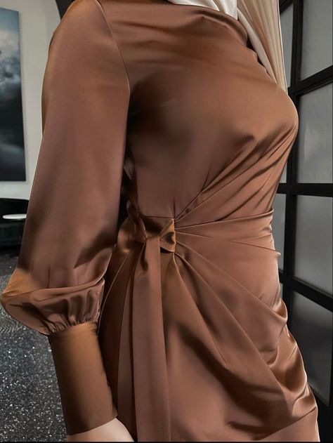 Dress Muslim Modern, Satin Hijab, Kebaya Modern Dress, Modest Dresses Fashion, Simple Bridesmaid Dresses, Hijabi Fashion Casual, Gown Inspiration, Women Dresses Classy, Modesty Fashion