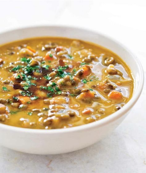 French Lentil Soup - Daily Mediterranean Diet Mediterranean Soups, Lentil Spinach Soup, French Lentil Soup, Green Lentil Soup, Mediterranean Soup, Food Savoury, Bean Dishes, French Green Lentils, Mediterranean Meals