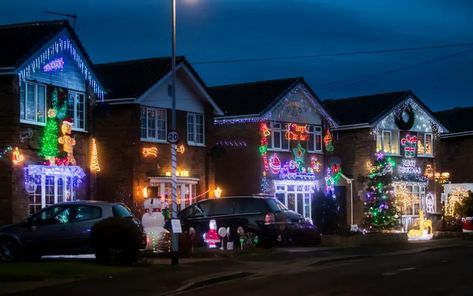 Outdoor Christmas Lights Uk, British Christmas Nostalgia, British Christmas Decorations, Xmas Nostalgia, Christmas British, Childhood Christmas, Uk Winter, British Christmas, Christmas Nostalgia