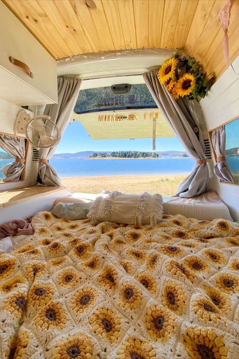 Kombi Home, Campervan Life, Van Life Diy, Bus Life, Hippie Van, Van Home, Van Living, Travel Van, My New Room