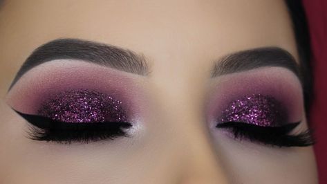 Purple Glitter Makeup Glitter Eye Makeup Tutorial, Purple Eye Makeup Tutorial, Sparkly Eye Makeup, Smokey Eyes Tutorial, Gold Eye Makeup Tutorial, Glitter Makeup Tutorial, Make Up Designs, Purple Smokey Eye, Gold Eye Makeup