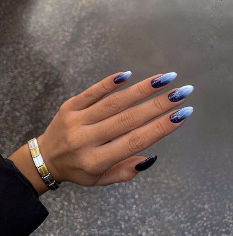 Blue Nails Ombre, Ombre Blue Nails, Summer Ombre Nails, Pink Chrome Nails, Wow Nails, Beauty Nails Design, Funky Nails, Chic Nails, Short Acrylic Nails