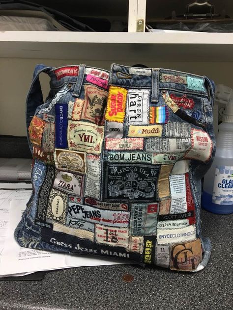 Work Bag Accessories, Patch Work Crochet Bag, Upcycled Bags Handbags, Denim Bag With Patches, Patch Work Bags Ideas, Bag Ideas Design, Ideas Upd, Hair Styles Homecoming, Diy Denim Bag